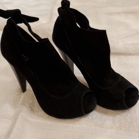 Bakers Shayne Suede Bootie - Picture 3 of 9